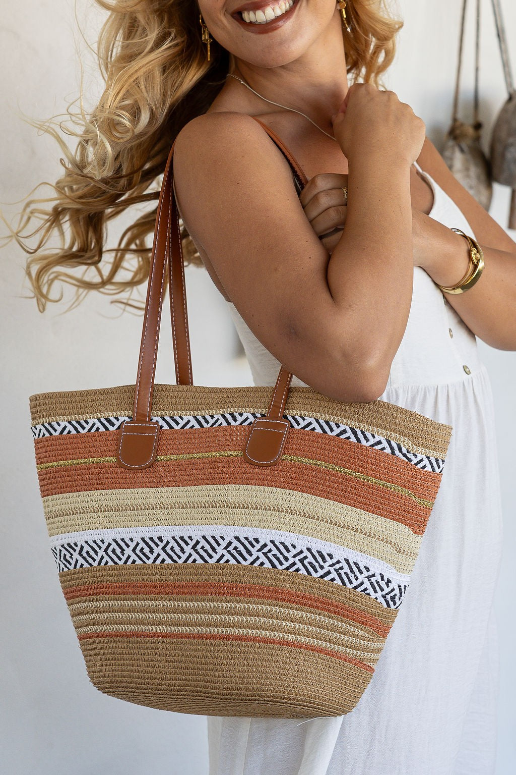 Bag with Contrast Strap
