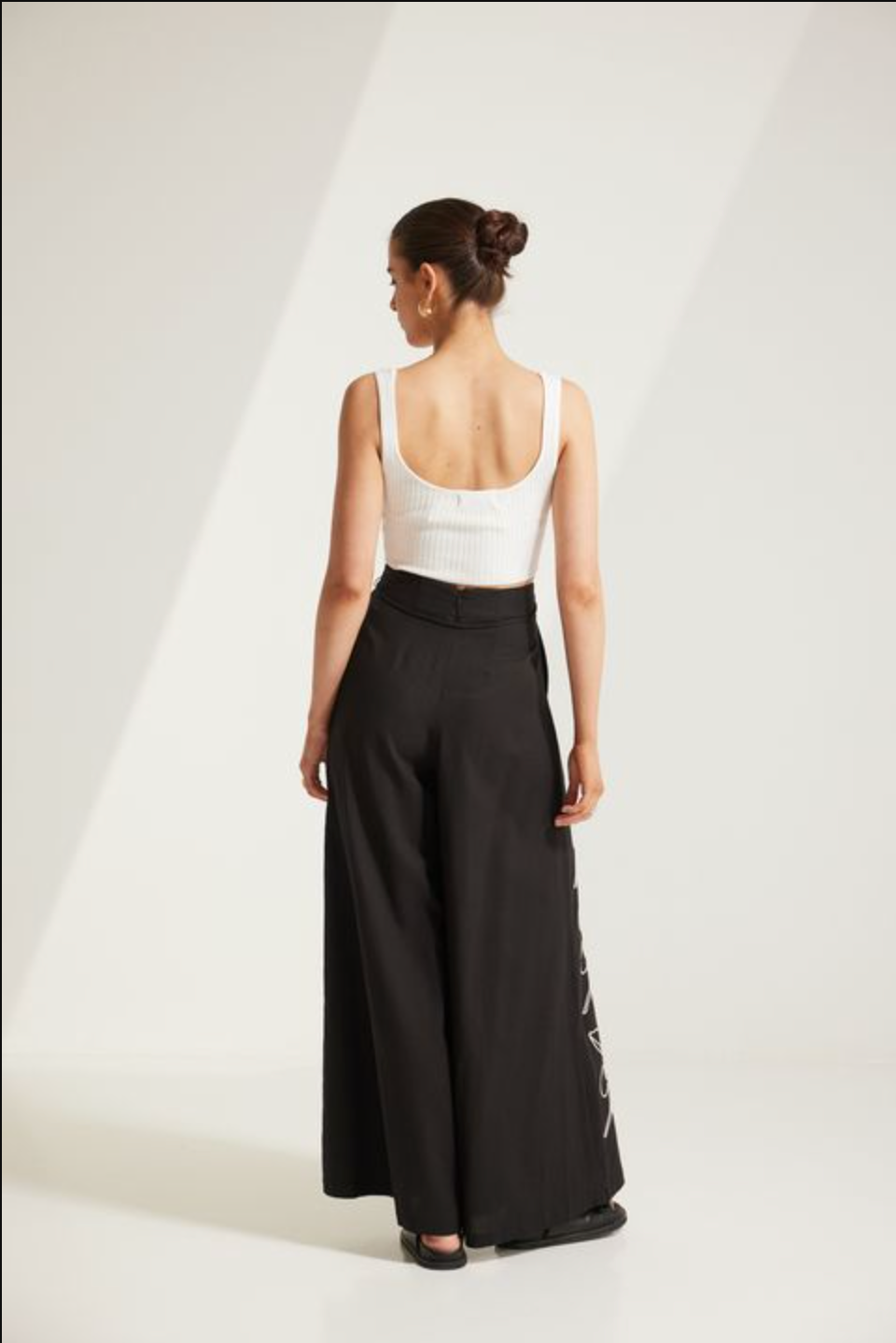 Black Avalynn Linen Wide Leg Pants