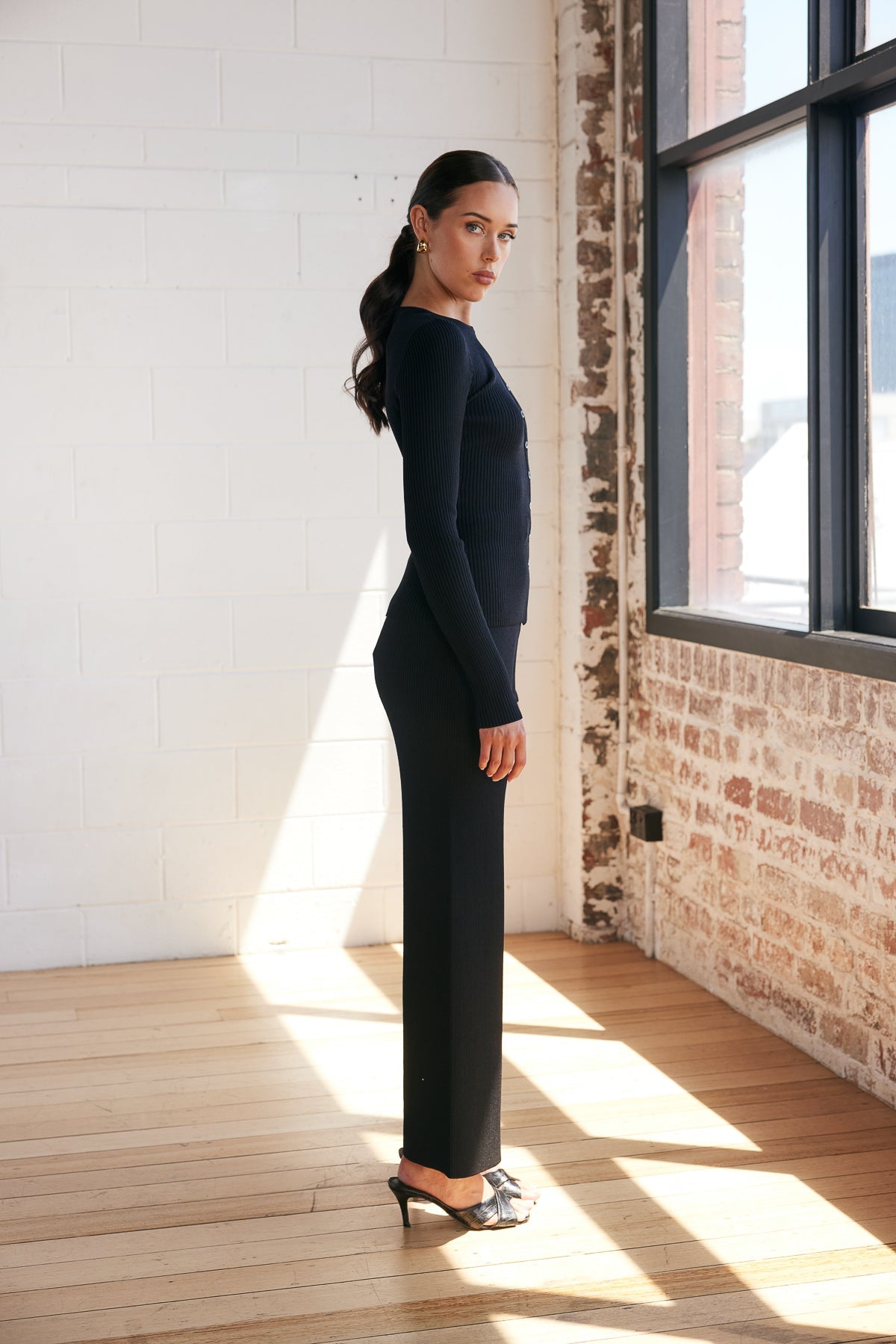 Liv Crew Neck Ribbed Knit Top BLACK