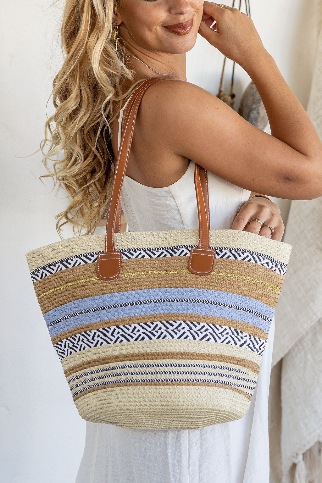 Bag with Contrast Strap