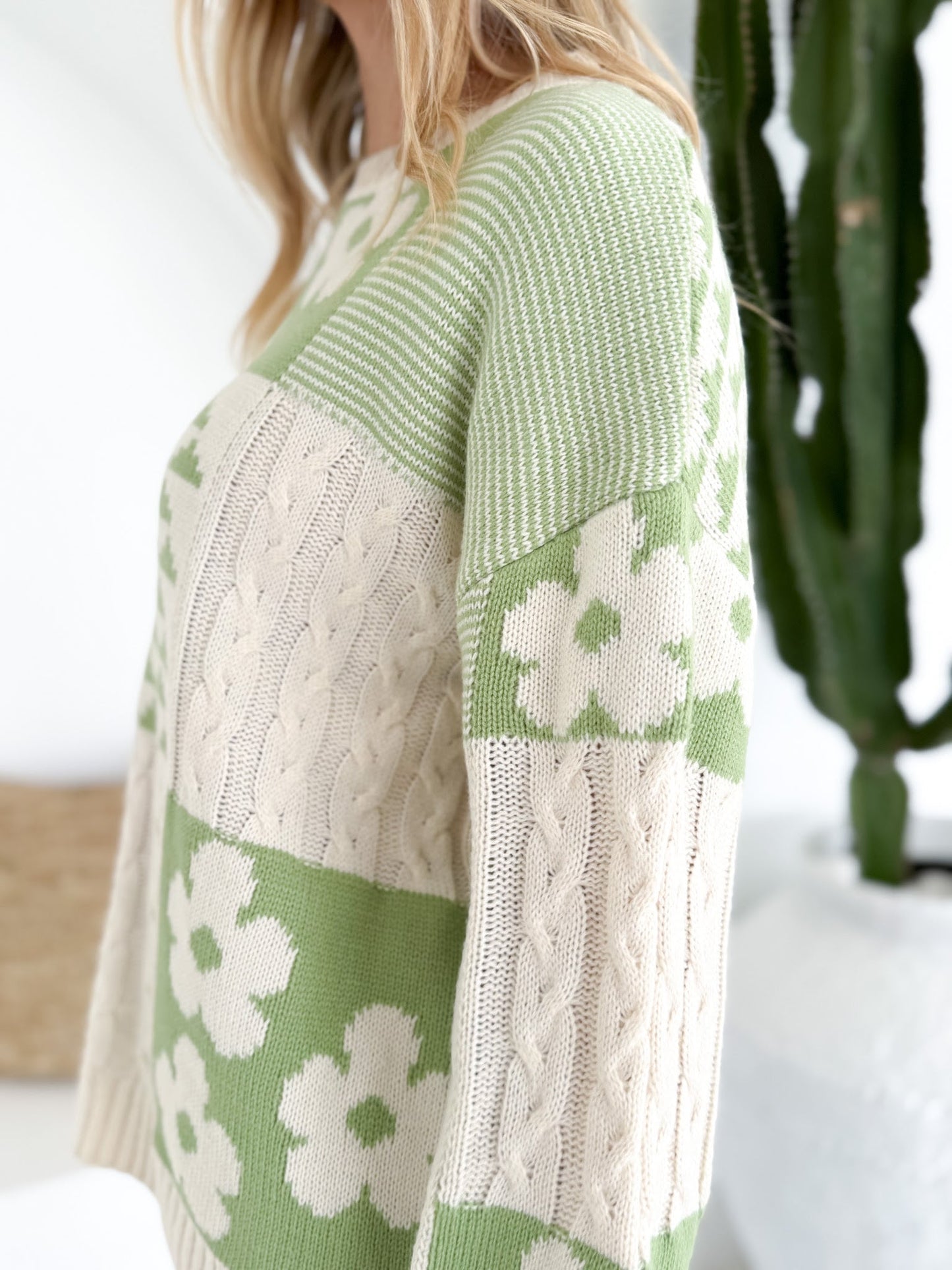 Green/Cream DAISY FLOWER PATCHWORK JUMPER